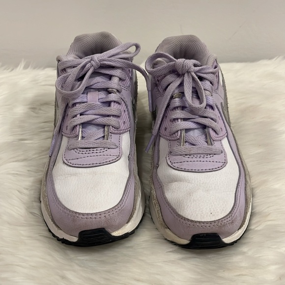 Nike Air Max 90s Style LTR Shoes Lavender White Leather Sneakers Shoes Size 4.5Y - Picture 2 of 9